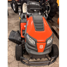 NR 11 Husqvarna zitmaaier YTH224T NR 11 Husqvarna zitmaaier YTH224T