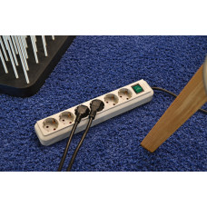 ECO-LINE MET SCHAKELAAR 6-VOUDIG LICHTGRIJS 1,5 M H05VV-F 3G1,5 ECO-LINE MET SCHAKELAAR 6-VOUDIG LICHTGRIJS 1,5 M H05VV-F 3G1,5